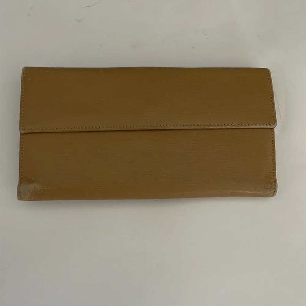 Gucci Authentic Leather Wallet